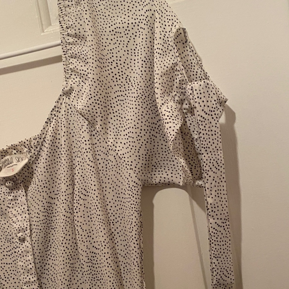 ❤️Sienna Sky White Mini Dress with Button Detail - Picture 3 of 7